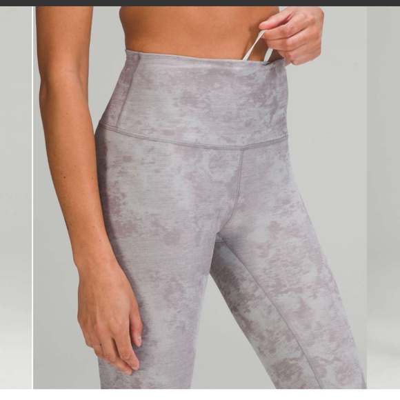 Lululemon Wunder train 25” legging - Picture 2 of 6